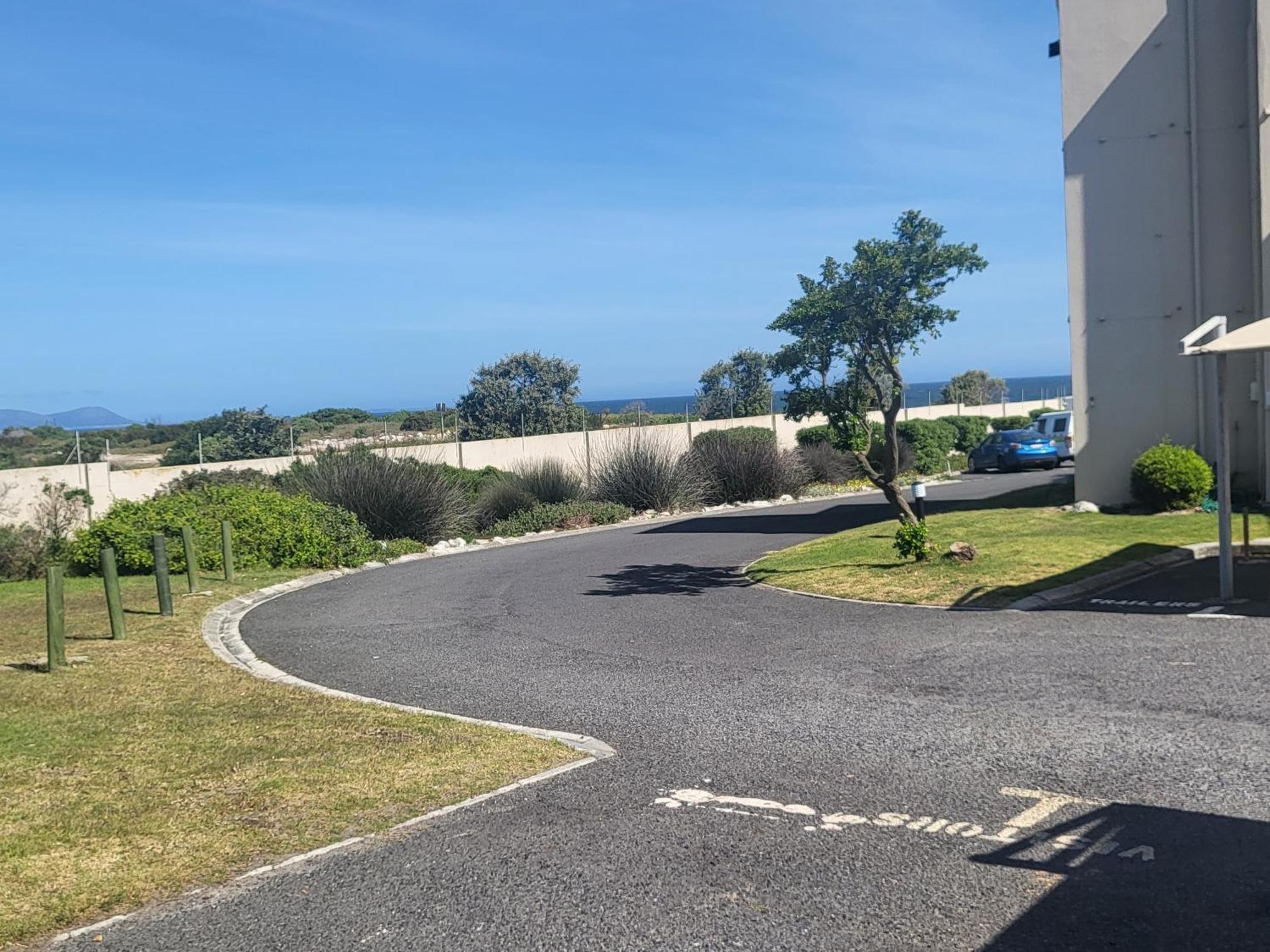 Hermanus Beach Club Экстерьер фото