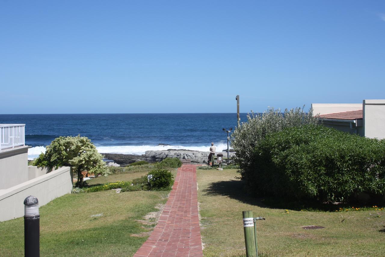 Hermanus Beach Club Экстерьер фото